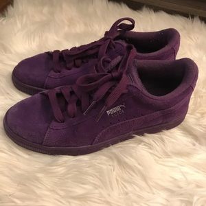 SOLD Puma sneakers